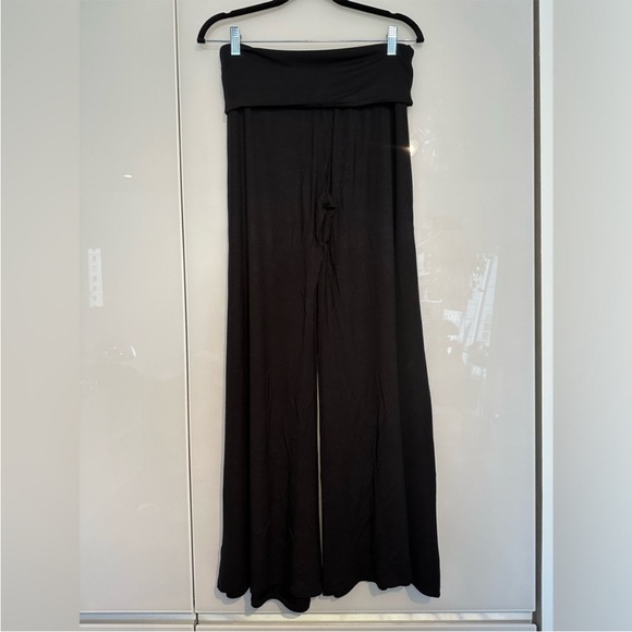 SIVANA Bamboo Flare Pants in Black - Picture 8 of 9